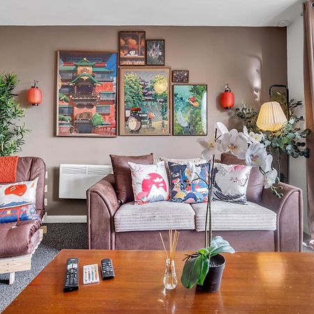 Anime Suite - Central And Free Parking With Netflix Birmingham Esterno foto