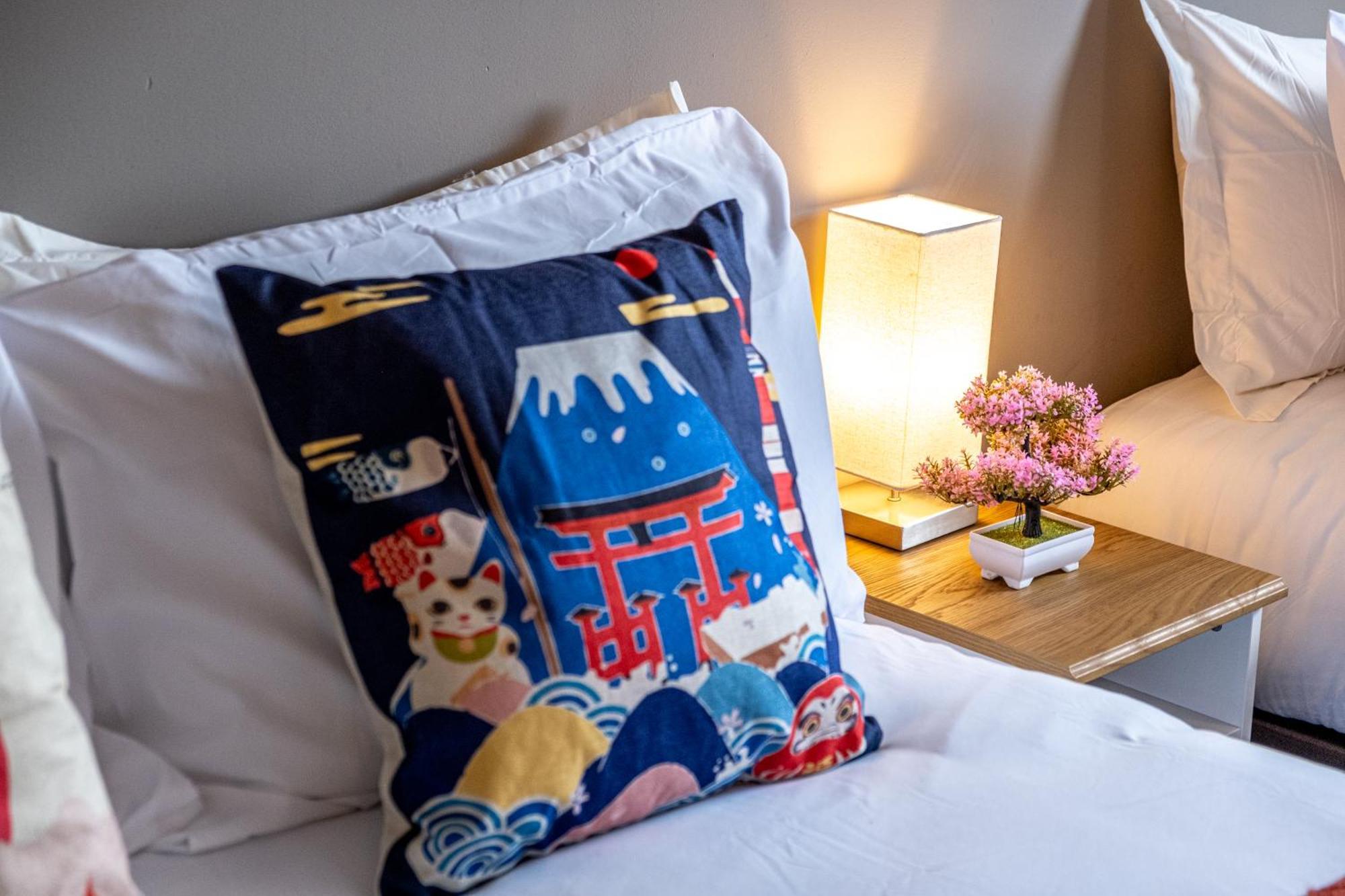 Anime Suite - Central And Free Parking With Netflix Birmingham Esterno foto