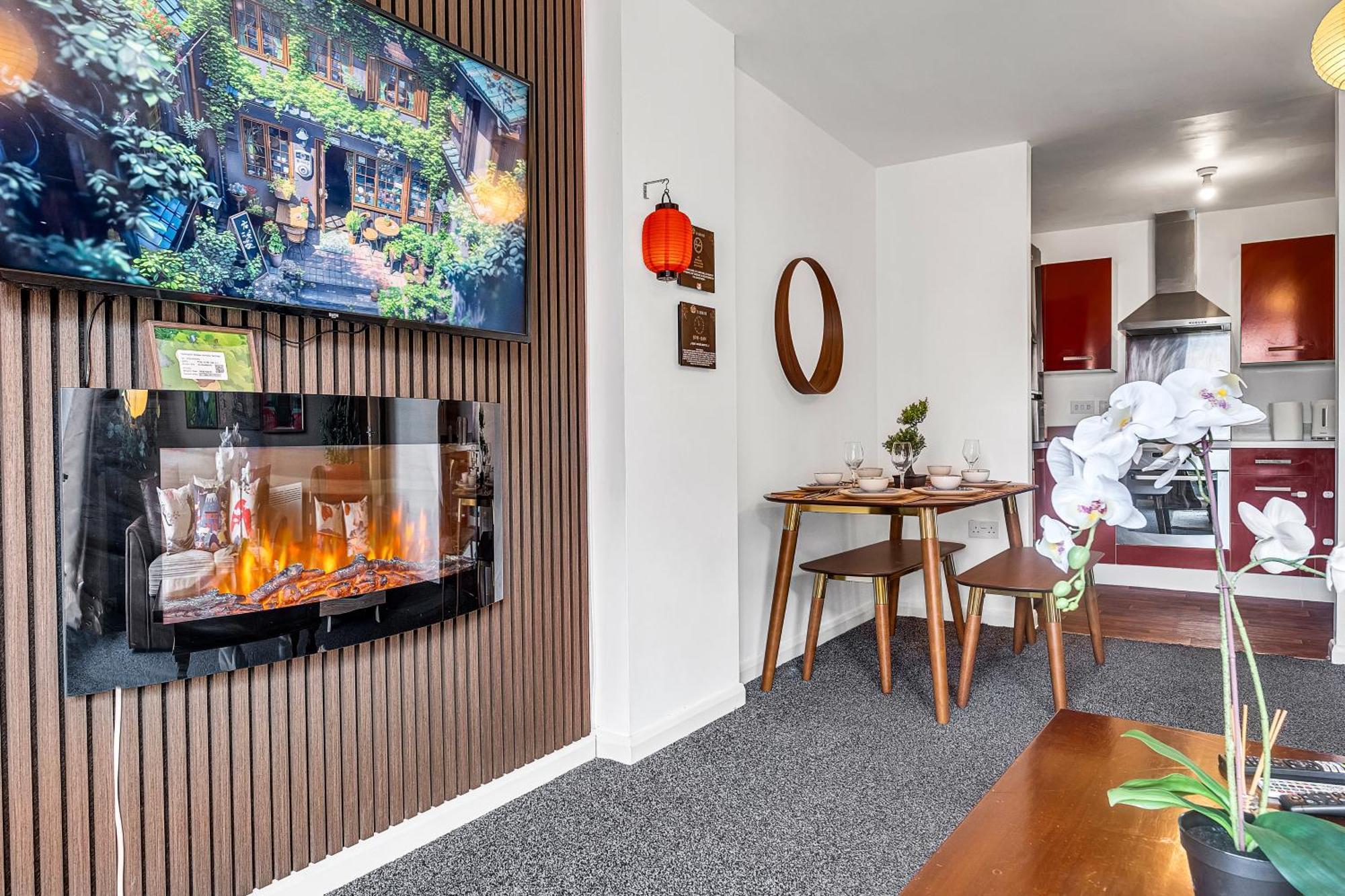 Anime Suite - Central And Free Parking With Netflix Birmingham Esterno foto