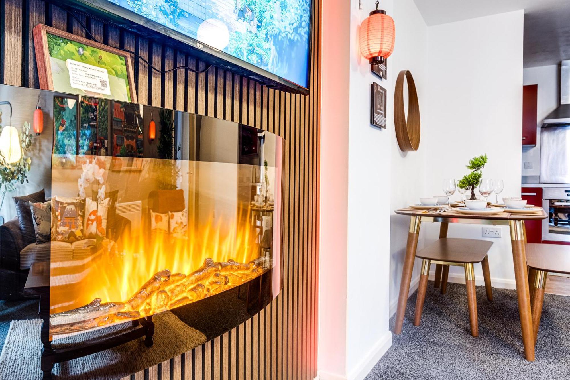 Anime Suite - Central And Free Parking With Netflix Birmingham Esterno foto
