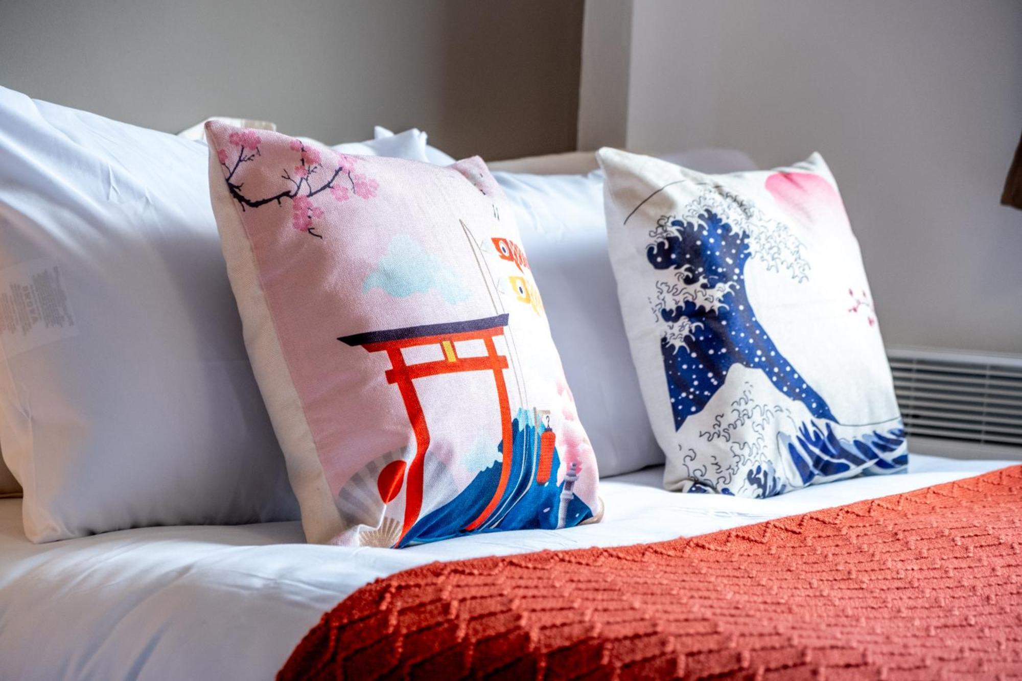 Anime Suite - Central And Free Parking With Netflix Birmingham Esterno foto