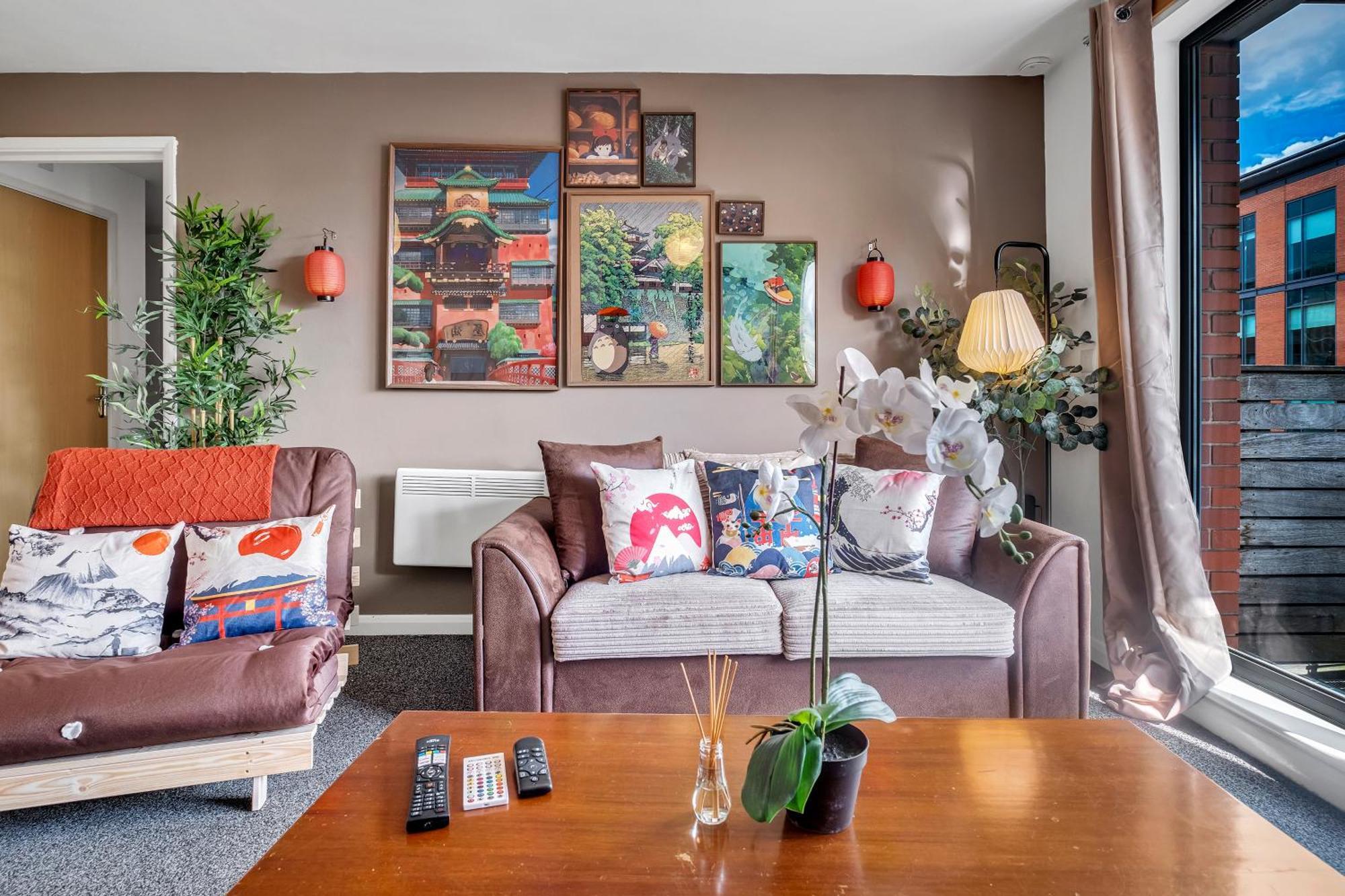 Anime Suite - Central And Free Parking With Netflix Birmingham Esterno foto