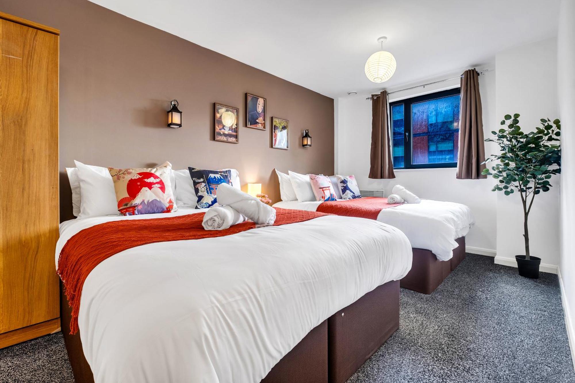 Anime Suite - Central And Free Parking With Netflix Birmingham Esterno foto