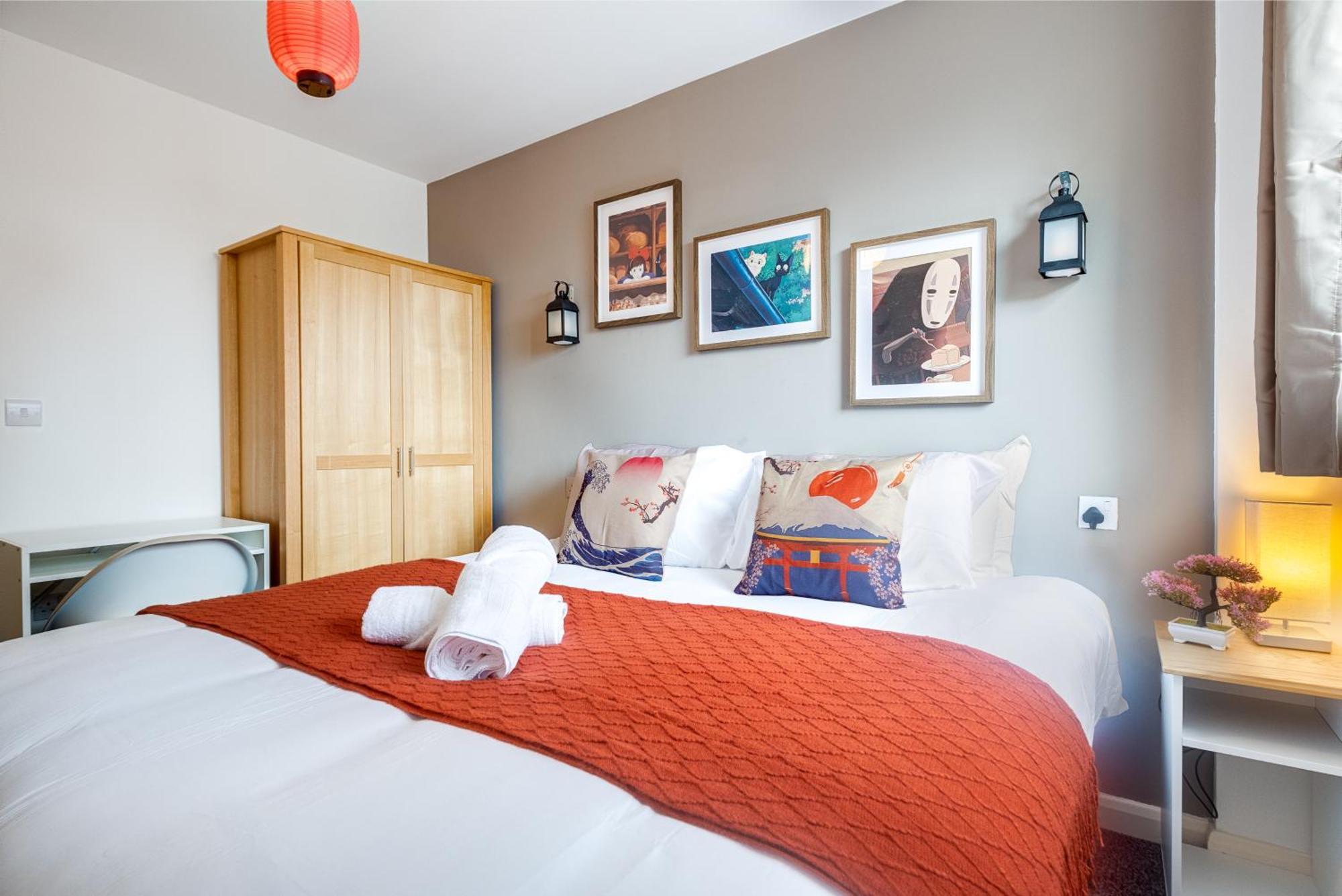 Anime Suite - Central And Free Parking With Netflix Birmingham Esterno foto